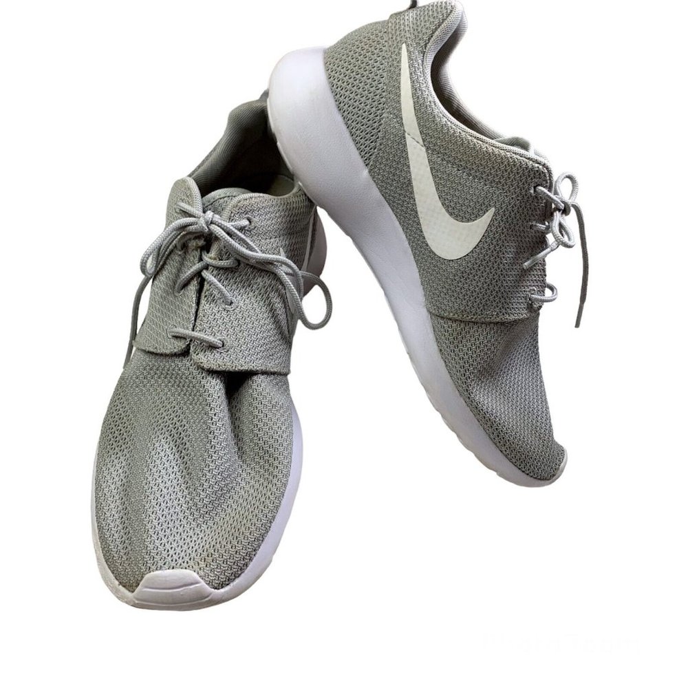 Nike Roshe One Mens Sneakers Size 10.5 Gray Running Shoes